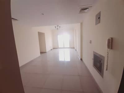 3 Bedroom Flat for Rent in Muwailih Commercial, Sharjah - Sepecious offer 3bhk 45k with wardrobe with balcony with parking