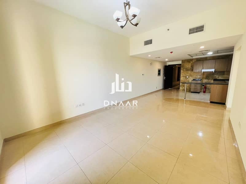 شقة في فوردايركشن ريزيدنس 1،مجمع دبي ريزيدنس 1 غرفة 35000 درهم - 5864265