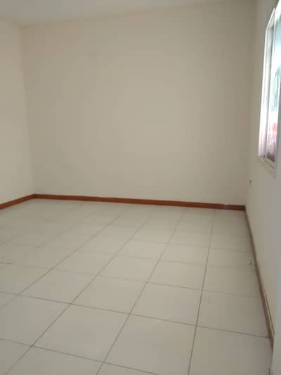 Apartment for rent in Rawda, two rooms and a hall at an excellent price
