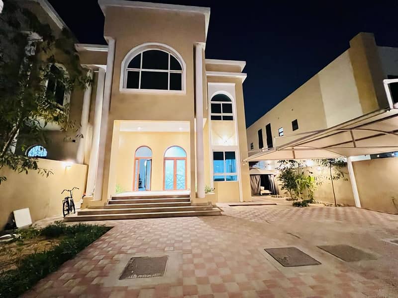 !!! 4 BEAUTIFUL BEDROOM VILLA IS AVAILABLE FOR RENT IN HOSHI SHARJAH !!!