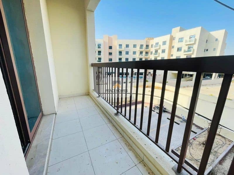 Ready To Move|Massive Studio|Family Ideal|Balcony