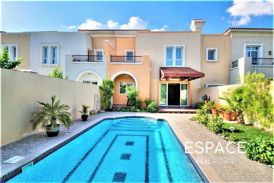 Upgraded | 3M | Private Pool | Near Park