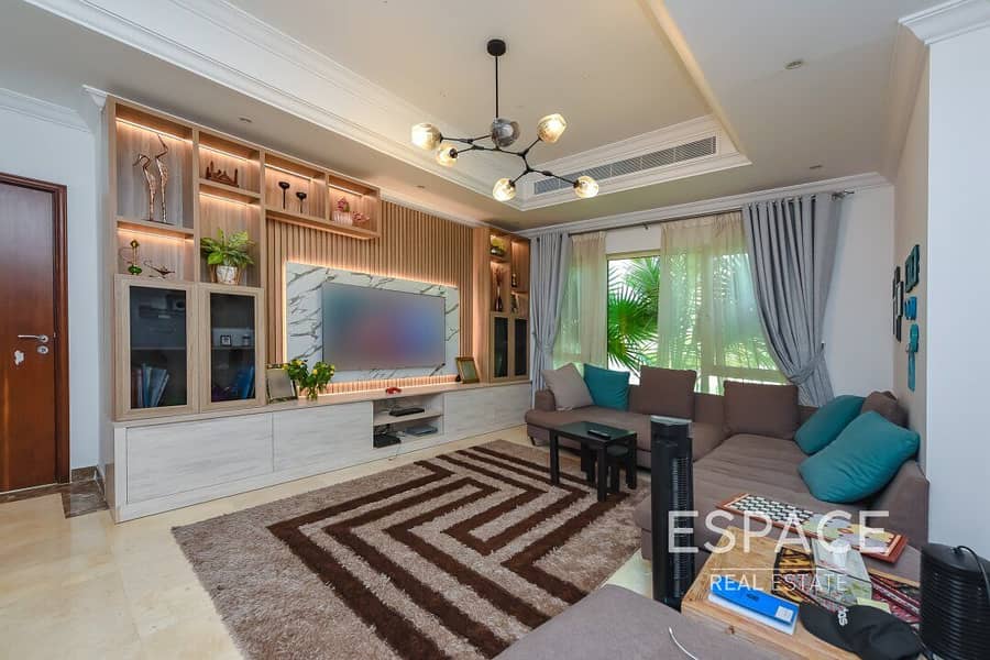 Beautiful Central Location | Upgraded | 4 Beds