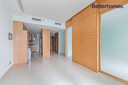 1 Bedroom Flat for Sale in Business Bay, Dubai - Balcony | Fitted Kitchen | Vacant