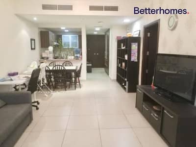 Furnished |  Lake View |  Close to Metro