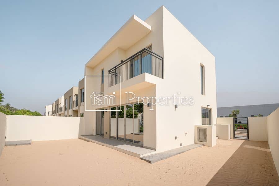 4BR Brand New Villa | Vacant | Community View