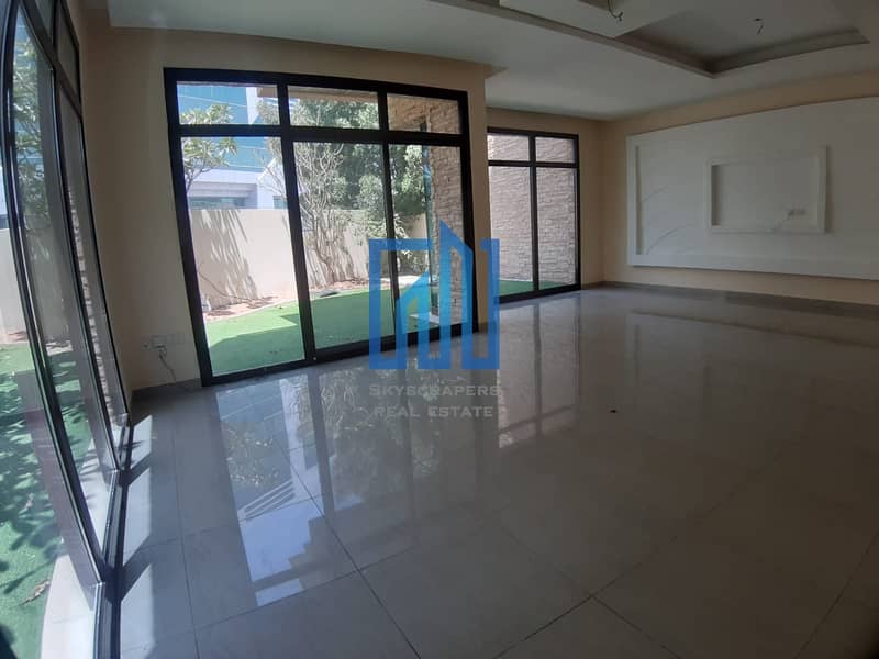 Villa with 5 Bedrooms Located at nahyan  with a small yard and parking