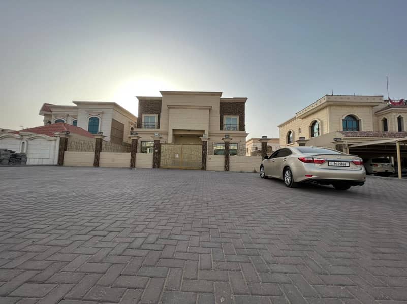 Villa available for Rent 6 bedroom hall majlis in raqaib 150,000/- yearly rent