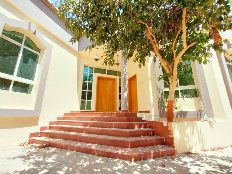 Villa for urgent sale in Ajman, Al Rawda area
 3600 feet area
 Corner of tw
