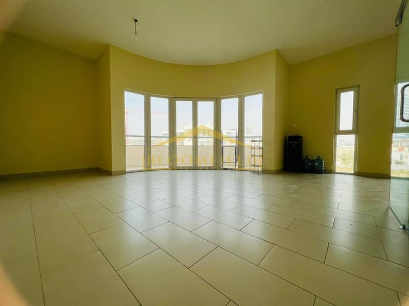 Bright & Luxurious 2BR Apt Grab It Now|