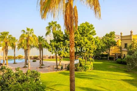 4 Bedroom Villa for Sale in Palm Jumeirah, Dubai - Vacant | Great Location | Corner Unit