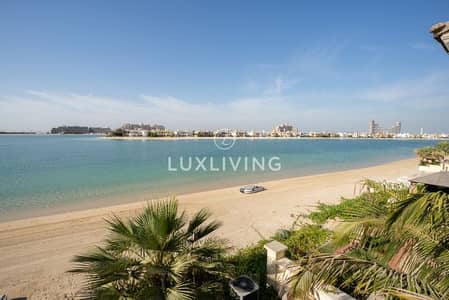 4 Bedroom Villa for Sale in Palm Jumeirah, Dubai - Good Deal | High Number | Upgraded | Sea View
