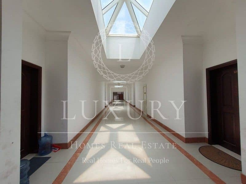 Balcony Huge Hall Bright Apartment Spacious Rooms