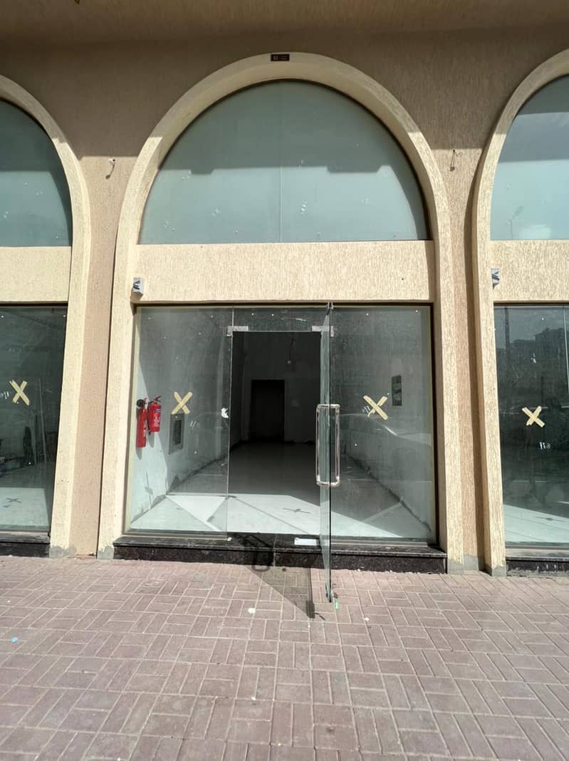 مركز تجاري للإيجار في الرميلة عجمان - مبنى جديد