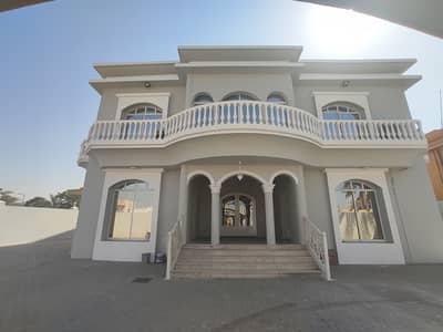 6 Bedroom Villa for Rent in Al Falaj, Sharjah - BIG VILLA 6 BHK with nice location in al Falaj Sharjah