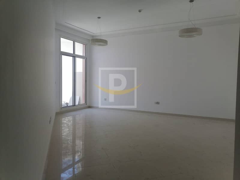 Retails on Ground Floor | Minutes Away to Downtown | 12 Chqs | AKVIP