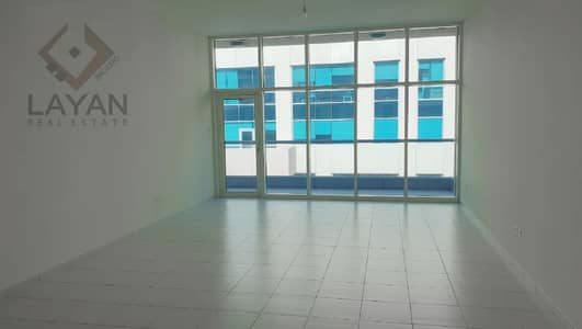 1 Bedroom Flat for Rent in Business Bay, Dubai - Kitchen appliances / Incredible views / Laundry room