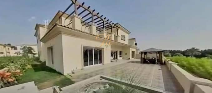 Best Deal corner villa Furnished & Upgraded 5 bedroom