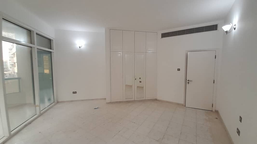A Luxurious 3BHK Apartment Available in Al Hamriya in Only 95k