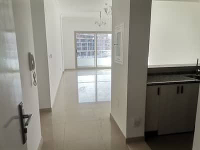 HURRU UP, Last Unit, One Month Free, Gas Free,Huge Appartment Near Miracalz