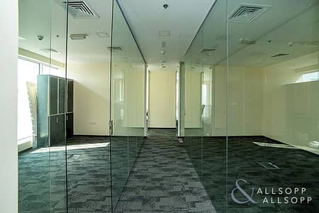 Office for Sale in Business Bay, Dubai - Bright Office | Fitted | Glass Partitioned