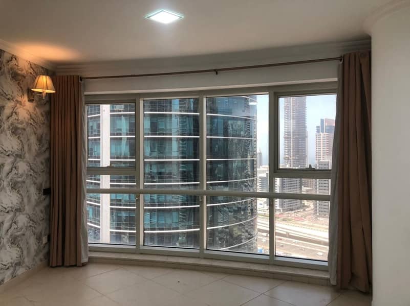 位于朱美拉湖塔 (JLT)，JLT C区，金冠行政大厦 1 卧室的公寓 60000 AED - 5381071