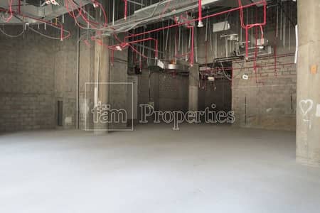 Shop for Rent in Business Bay, Dubai - Spacious Retail /  Great Location / High ceiling