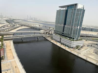 استوديو  للايجار في الخليج التجاري، دبي - شقة في داماك ميزون ذا فوغ الخليج التجاري 45000 درهم - 5893291