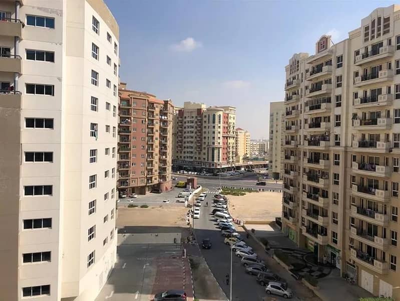Straight Unit | With Balcony | Rented Unit | 1100 sqft | 2 BR
