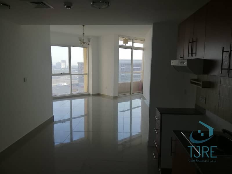 ONE BEDROOM APARTMENT IN LAKESIDE TOWER A