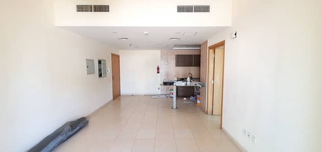 1 Bedroom Flat for Rent in Dubai Residence Complex, Dubai - Best offer! Spacious 1bhk with all facilty in Dubai land area rent 32k in 4 Chqs