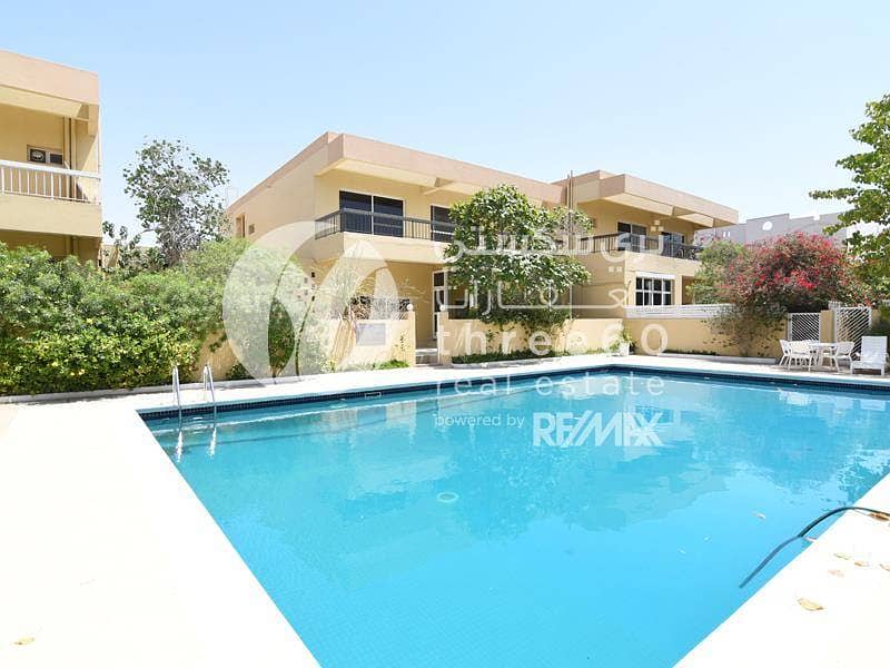 4BR + Maid's room Villa For Rent in 10 Jumeirah