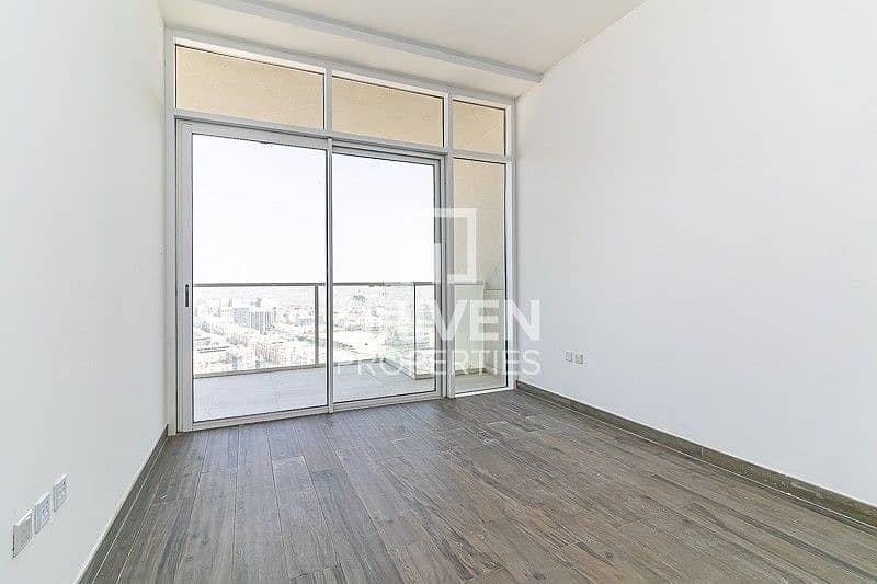 Amazing and Brand New Apt with Park View