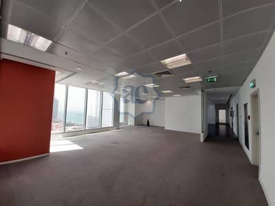 Office for Rent in Dubai Marina, Dubai - Sea View| Large Office| DEWA and Chiller included |