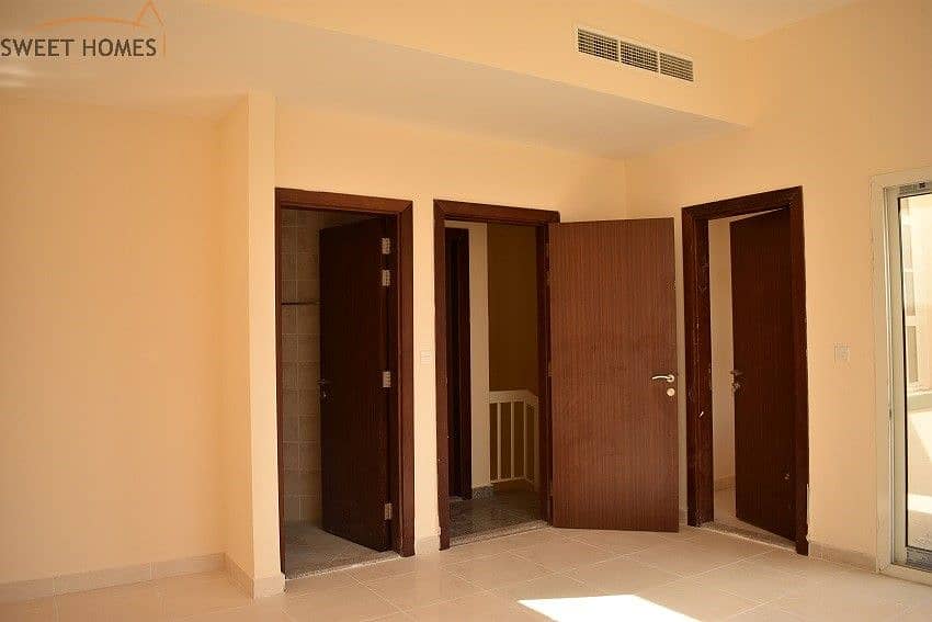 3 bedrooms villa  available for rent