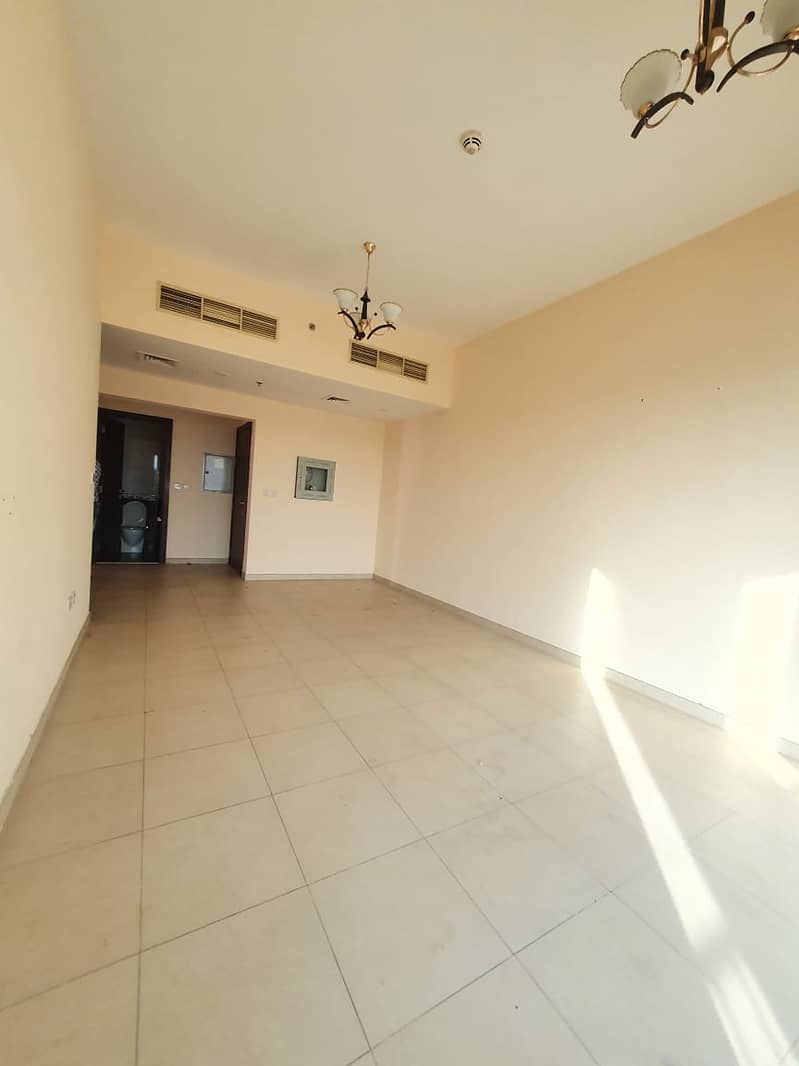 SPACIOUS 2BR WITH BALCONY CLOSED KITCHEN-FOR RENT IN PHASE 2 INTERNATIONAL CITY- GOOD BUILDING