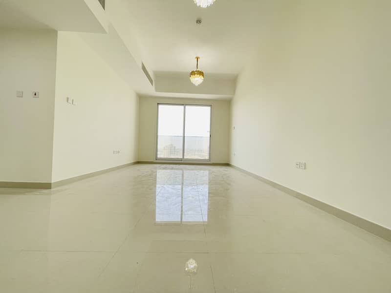 شقة في السطوة 2 غرف 69999 درهم - 5905511