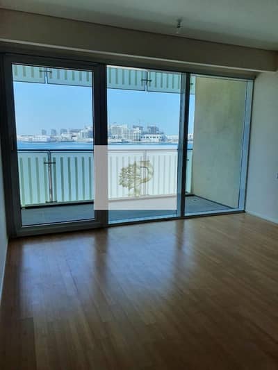 3 Bedroom Flat for Sale in Al Raha Beach, Abu Dhabi - Stunning Sea View ! Rent Refundable ! Great Investment .