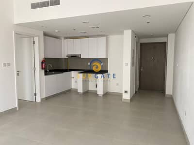Very Spacious and Bright , Community views