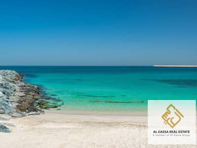 Plot for Sale in Jumeirah, Dubai - Unique Plot |  Direct Access to La Mer Beach | Great Location!