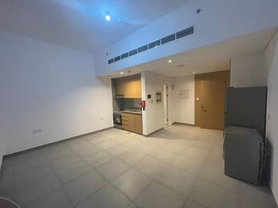 Studio for Sale in Muwaileh, Sharjah - good space   - Central air conditioning   -  maintenance - Excellent location