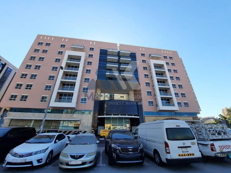 Biggest Hotel Available - In Murraqabat