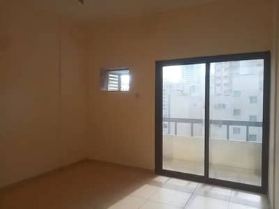 شقة 2 غرفة نوم للايجار في أبو شغارة، الشارقة - 2BHK / مباشرة من المالك / بدون عمولة / موقع مثالي