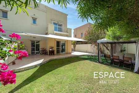 2 Bedroom Villa for Sale in The Lakes, Dubai - Backing Park and Pool | Upgraded Villa