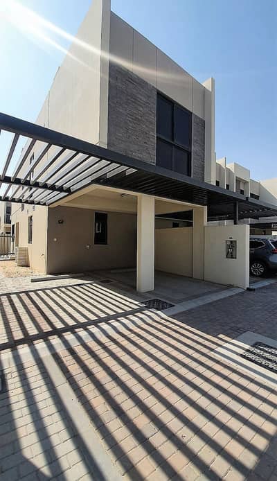 3 Bedroom Townhouse for Sale in DAMAC Hills 2 (Akoya by DAMAC), Dubai - Elegant 3 Bed Plus Maids Room| Corner Villa - Road View | Close to Facilities