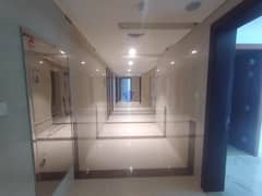شقة في شارع حمدان 2 غرف 75000 درهم - 5916107