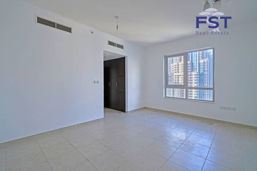 Amazing 2BR| Full Burj and Lake View| Vacant