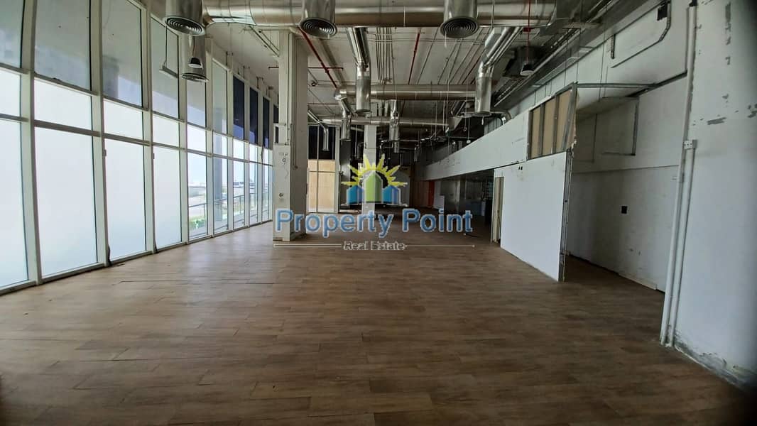 404 SQM Showroom for RENT | Ideal Location for Business | Spacious & Long Layout | Al Reem