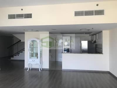 Duplex 3 Bedroom On High Floor with Maids Room
