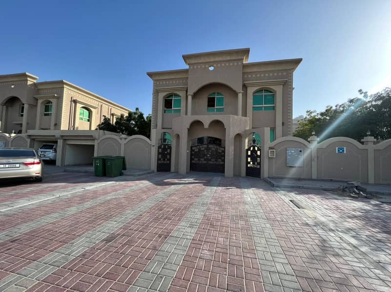 Villa for rent on two floors, residential and commercial in Hamidiya, 5 master bedrooms, master rooms